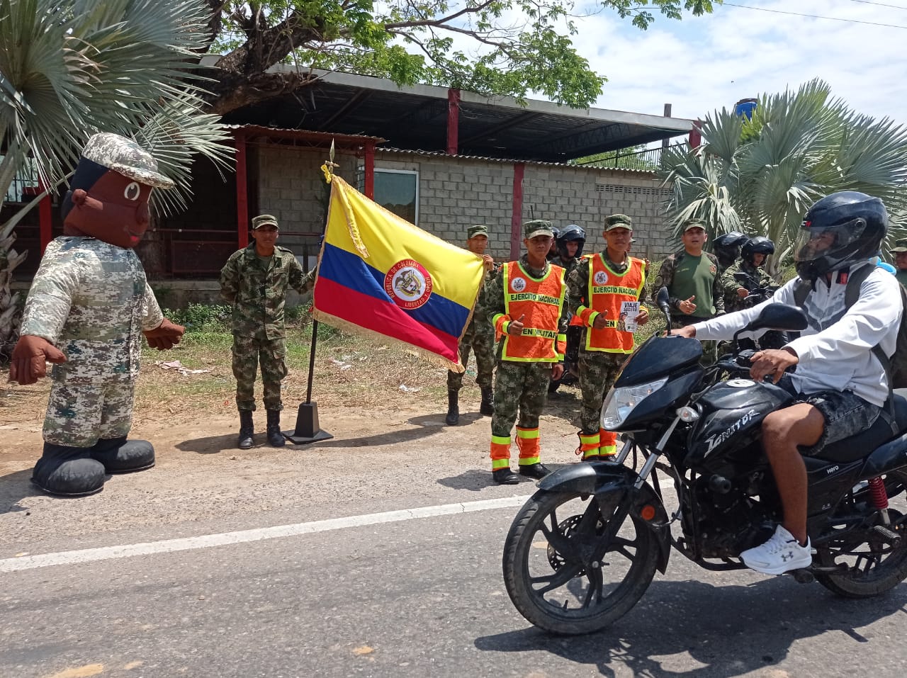 Más de mil hombres del Ejército Nacional se despliegan en las vías de