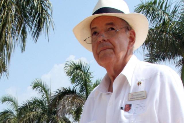 Raimundo Angulo permanece en cuidados intensivos por coronavirus