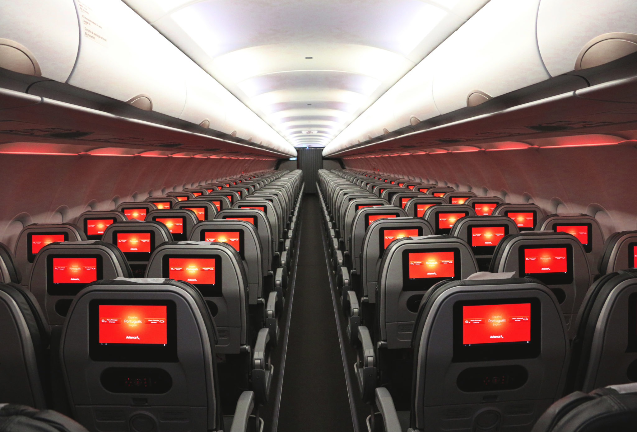 Avianca se alista para una eventual reactivación de operaciones aéreas