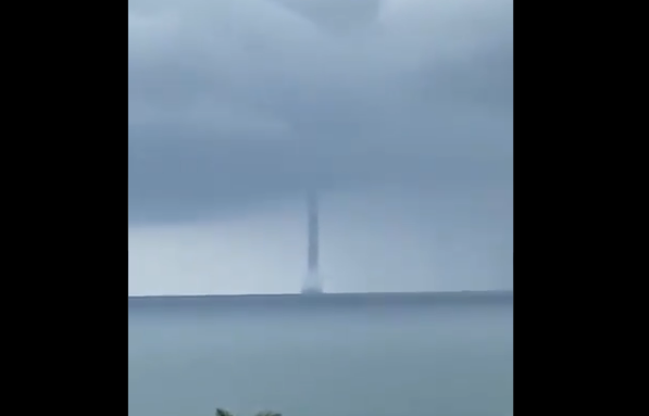 (En vídeo) Tromba marina se formó esta mañana en playas de Salgar Atlántico