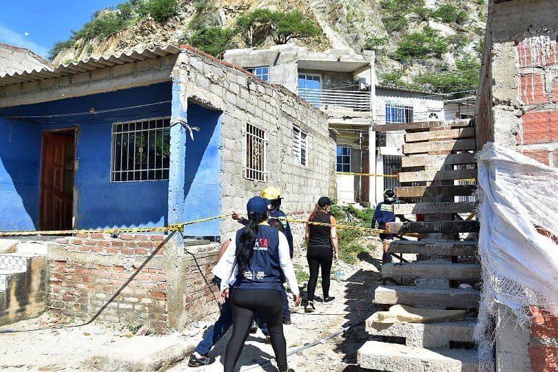 Alcaldía rechaza que personas quieran aprovecharse de derrumbe en el cerro Ancón, en Santa Marta