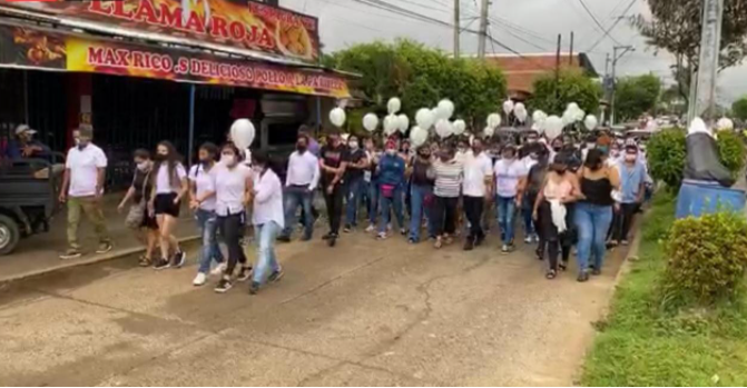 Multitudinario adiós a mujeres asesinadas en Montelíbano, Córdoba