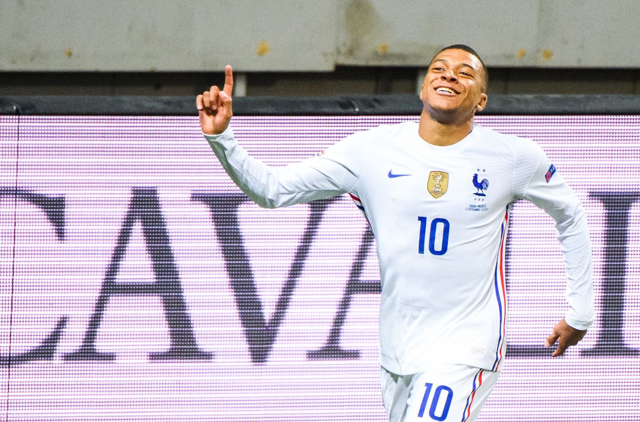 Más coronavirus en el fútbol. Mbappe también tiene Covid-19