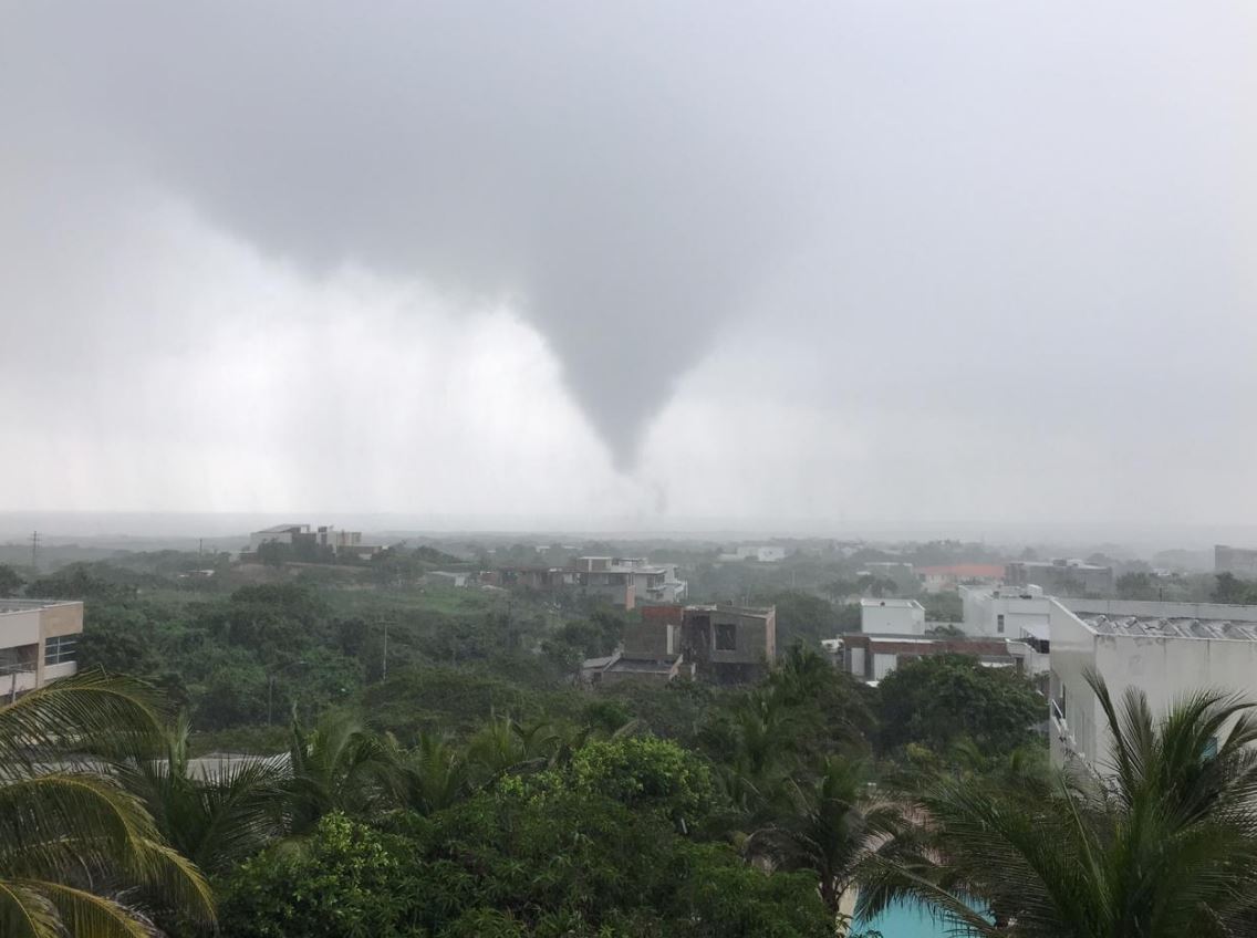 (Video) Tornado causa daños y pánico en Puerto Colombia