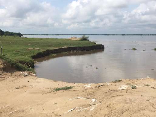 (En video) Río Magdalena se ‘tragó’ caseta donde funciona el ferry en Salamina: inician trabajos para atender emergencia