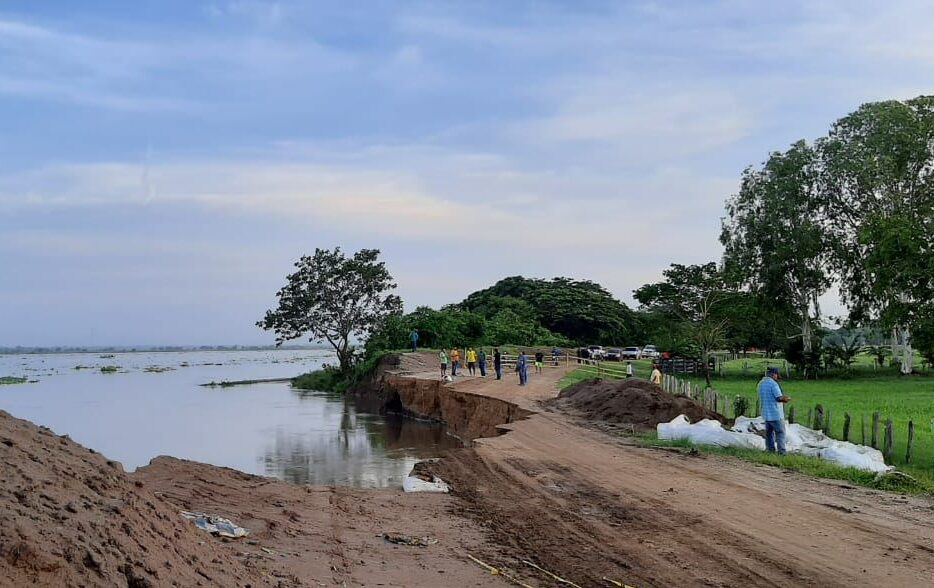 Avanza plan de acción para solucionar erosión en la vía Salamina – El Piñón