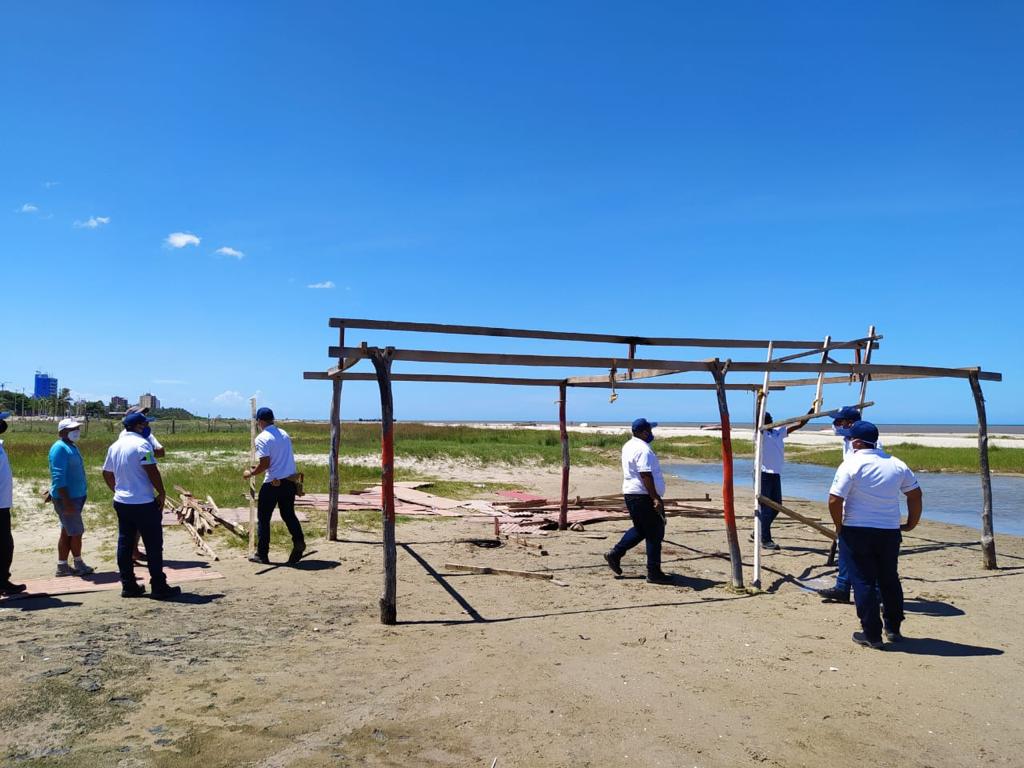 Propician recuperación de espacios públicos en las playas de Riohacha