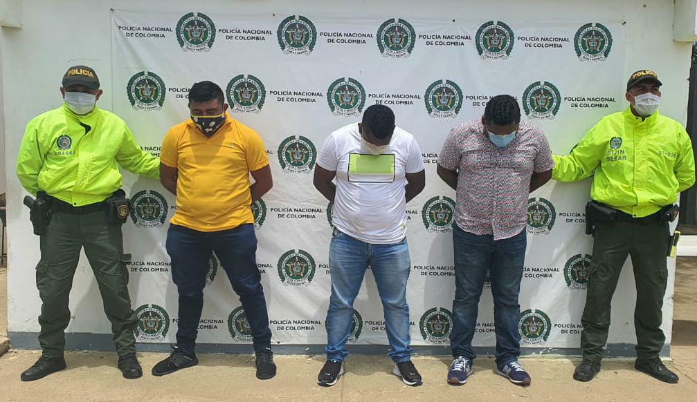 Tres capturados por hurto agravado en Uribia