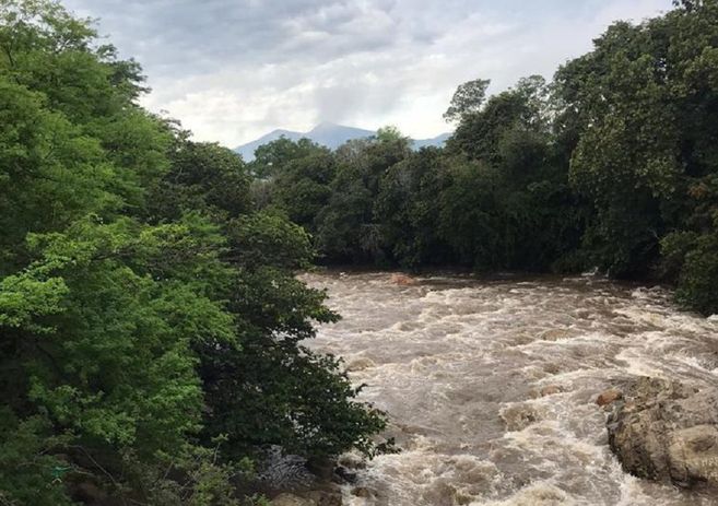 Más de 50 familias afectadas por creciente súbita del río Guatapurí