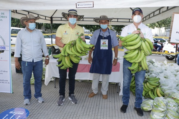 Ventas del mercado campesino de Montería superaron los 15 millones de pesos