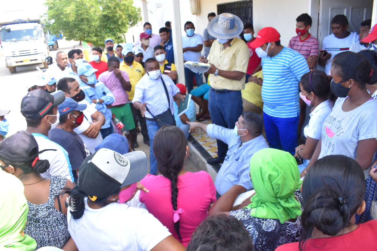 Comunidad de El Pájaro se tomó la vía principal exigiendo mayor atención: autoridades atendieron el llamado