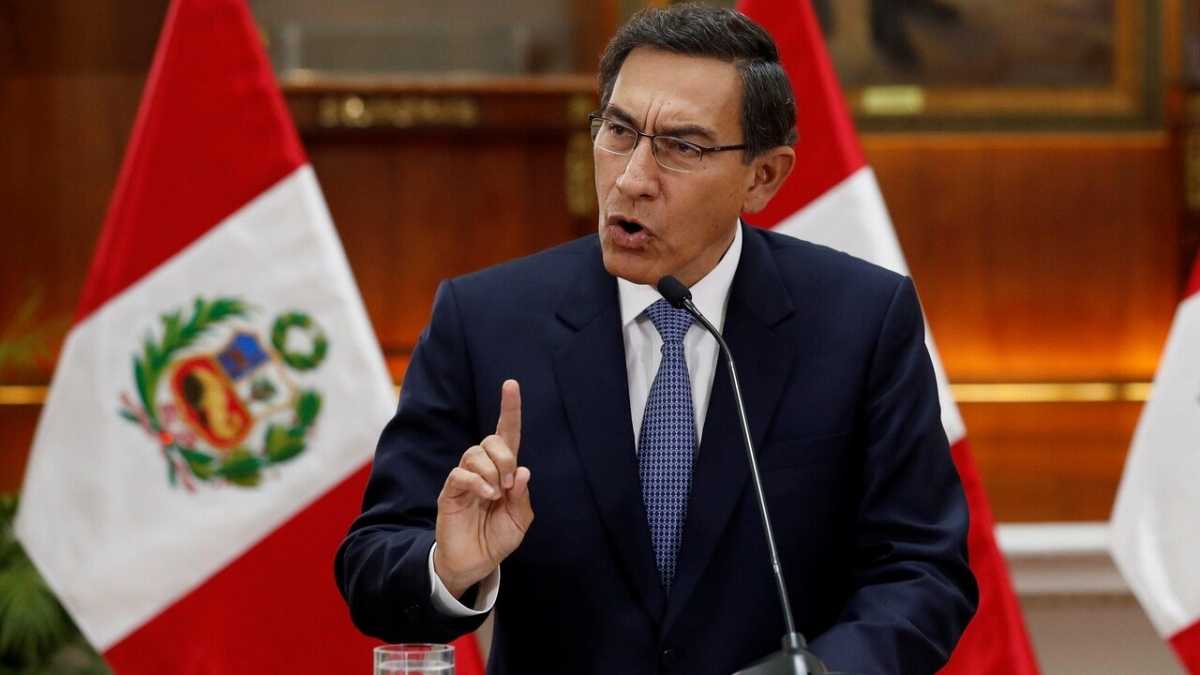Por corrupción, Congreso de Perú destituye al presidente Martín Vizcarra