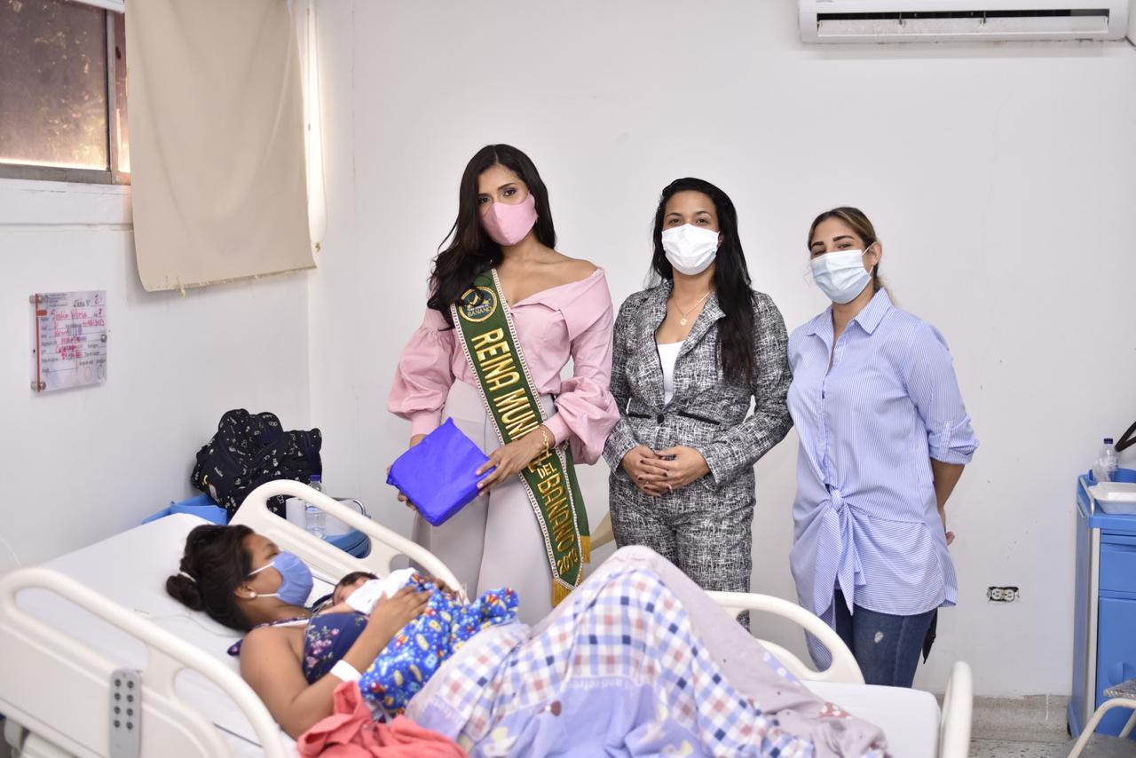 Reina mundial del Banano, Ellen Pimienta, le celebra su día a niños del Hospital de Riohacha