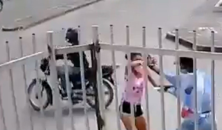 (En video) Mujer se enfrentó a delincuente que intentó hurtar su celular en Montería, Córdoba