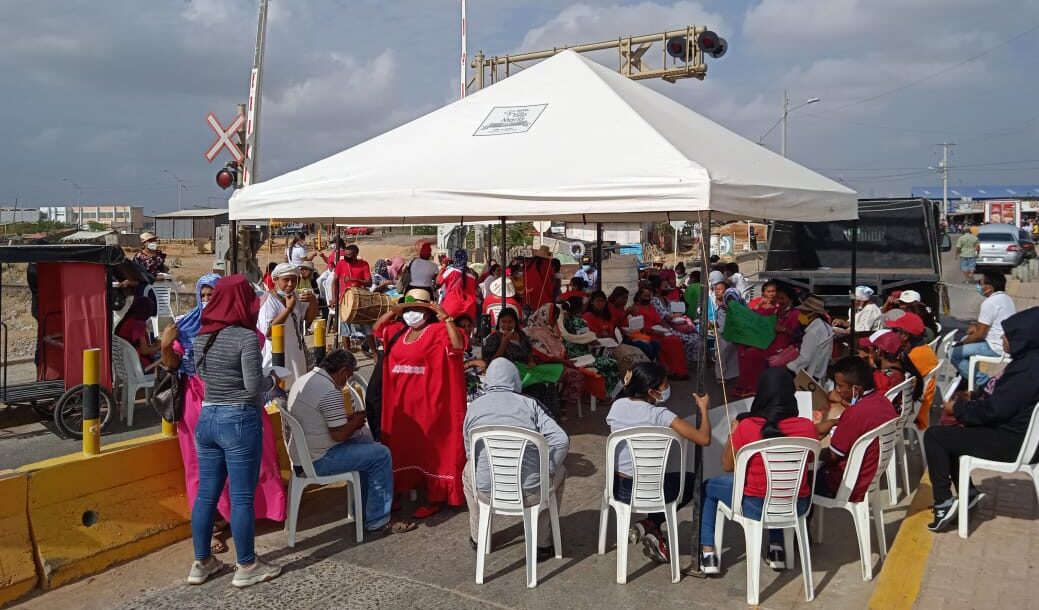 Presidenta de Cerrejón pide el cese de los bloqueos a la vía férrea