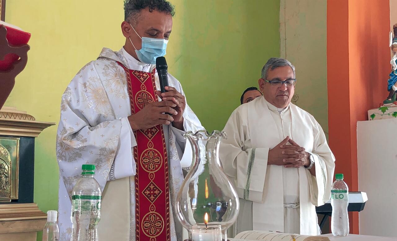 Con una misa de acción de gracia conmemoraron 21 años de vida jurídica de Albania