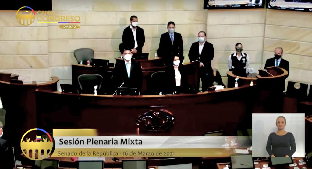 Senado de la República rinde honores póstumos a Jorge Oñate