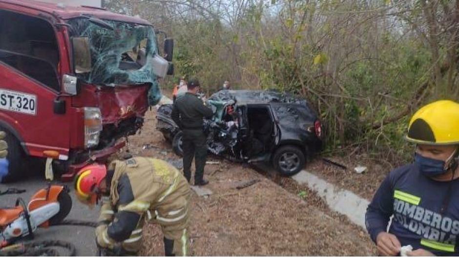 Dos muertos tras choque entre furgón y camioneta en zona rural de Palmar de Varela, Atlántico