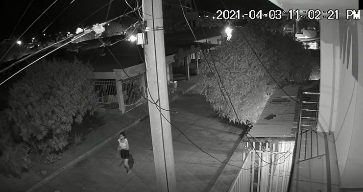 Buscan a joven que habría provocado incendio en una casa en Albania