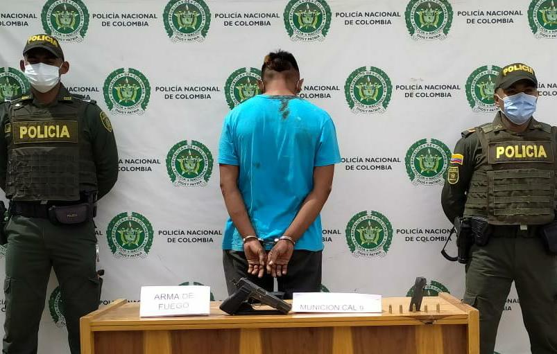 En el barrio Las Mercedes fue capturado un sujeto por porte ilegal de armas y municiones