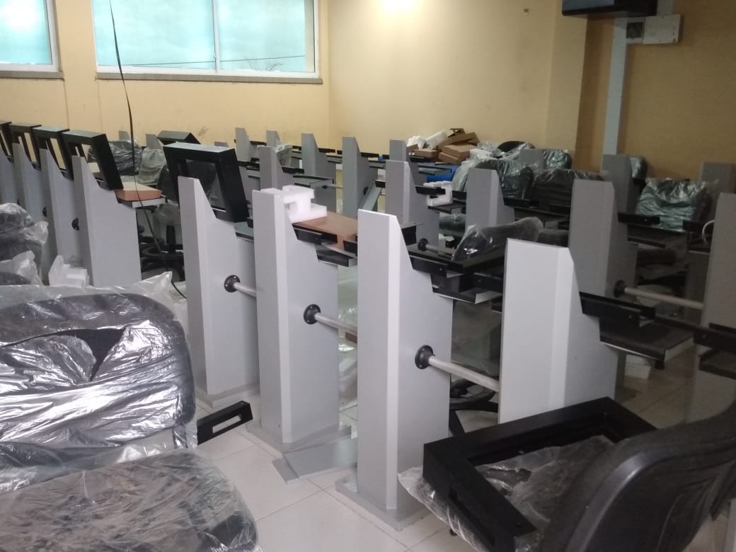 Roban 14 computadores en institución educativa de Guayacanal