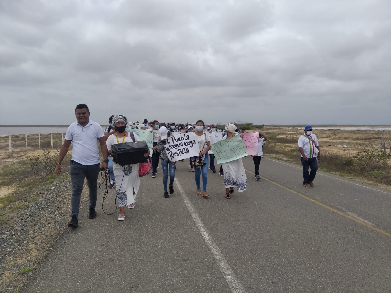 ¡Ni uno más!: gritaron en Mayapo por el asesinato de dos jóvenes wayuú