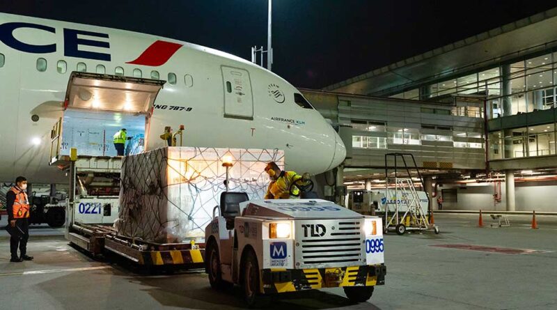 Este fin de semana, Colombia recibió 1,5 millones de vacunas de Sinovac para el sector privado