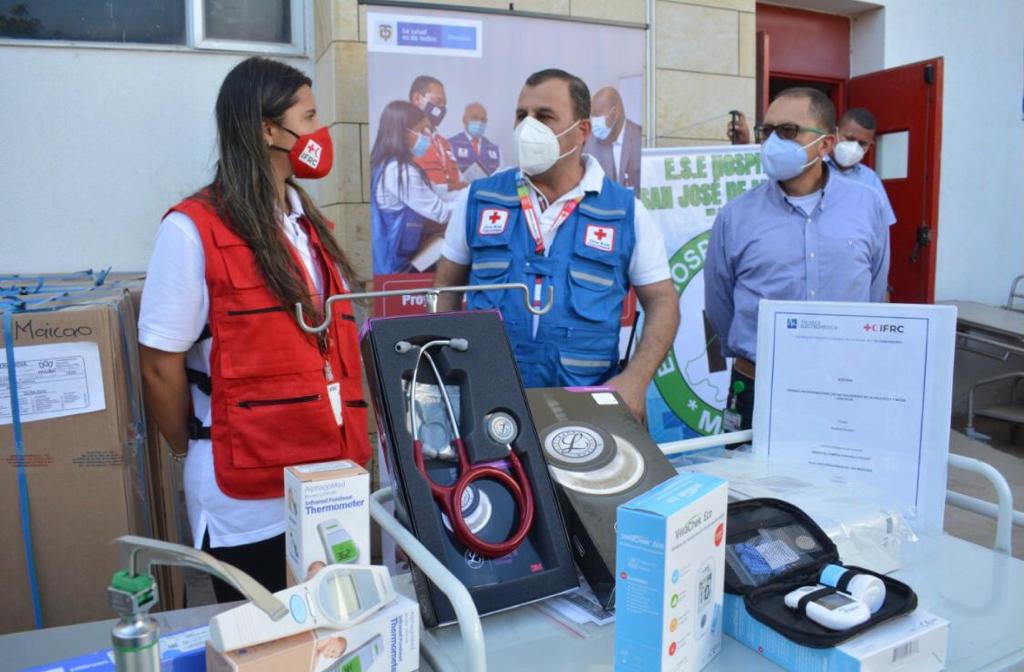 Cruz Roja dona 521 equipos médicos para fortalecer la red hospitalaria de La Guajira
