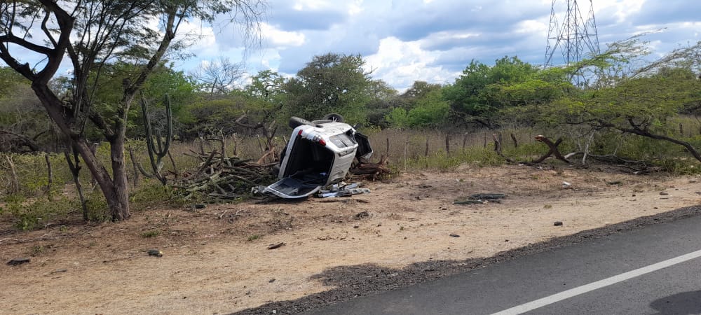 Siguen los accidentes de tránsito en La Guajira: vehículo se volcó en la troncal del Caribe