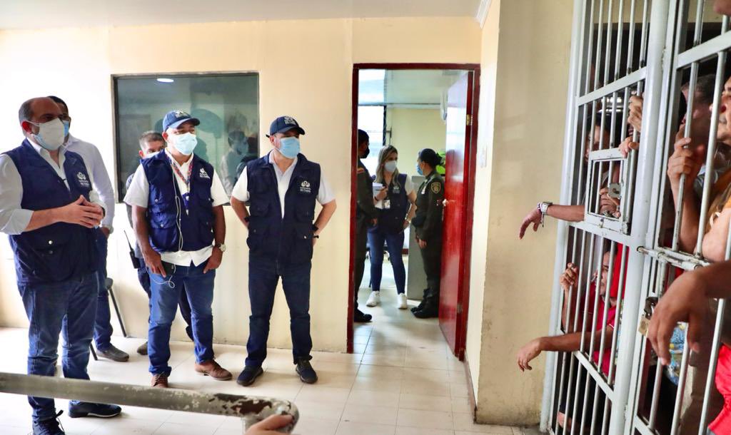 Hacinamiento de más del 400% en centros de detención transitoria en Cartagena