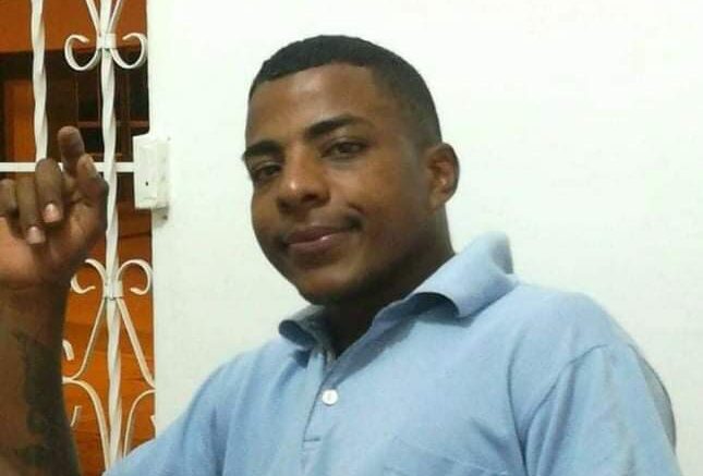 Asesinan a riohachero en la Comuna 10 cuando iba en una motocicleta