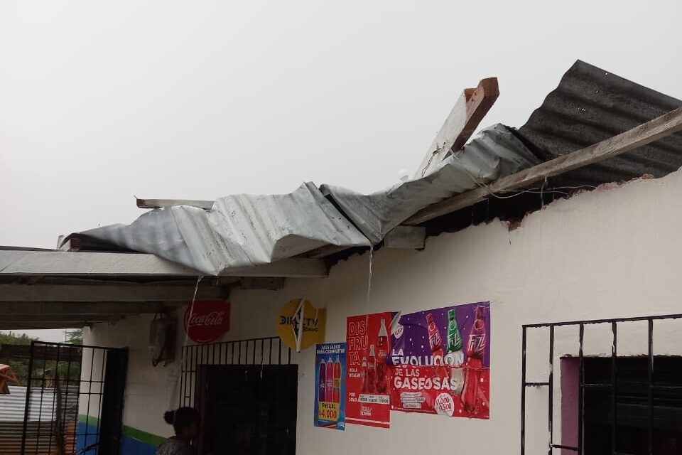 Reportan afectaciones tras fuerte aguacero en el corregimiento de Papayal, Barrancas