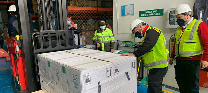 Arribaron al país 339.300 dosis de vacunas de Pfizer