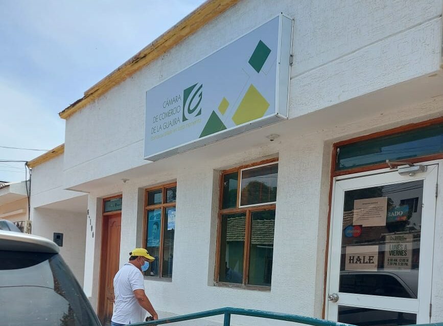 Cierran sedes de la Cámara de Comercio en Villanueva y San Juan del Cesar