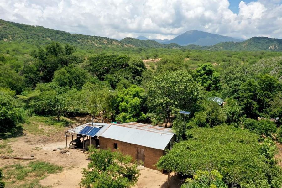Entregan unidades fotovoltaicas en viviendas no interconectadas en zona rural de San Juan del Cesar