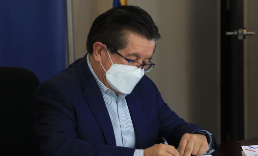 «Mayores de 70 años podrán recibir tercera dosis sin agendamiento»: MinSalud