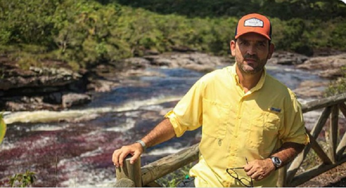 Carro del gobernador del Meta arrolló a dos atracadores que iban a robar a una mujer