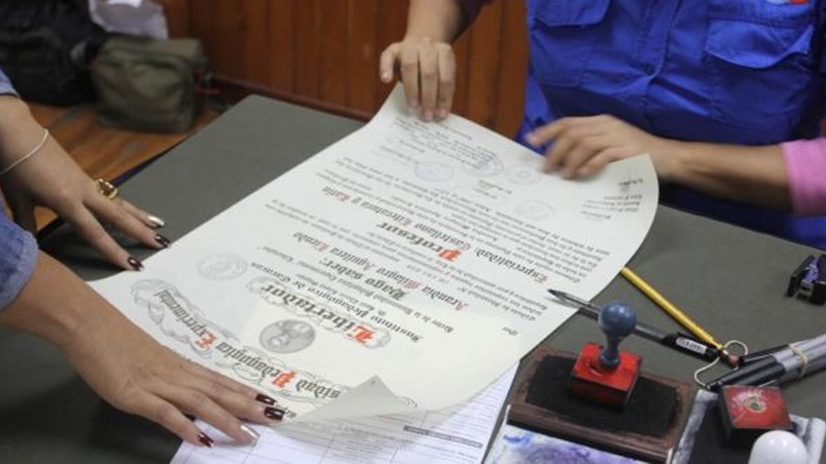 Anuncian mecanismo temporal para facilitar el proceso de convalidación de títulos para venezolanos