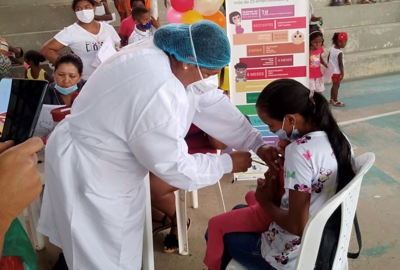 Seis municipios sucreños alcanzaron meta del 70 % en vacunación