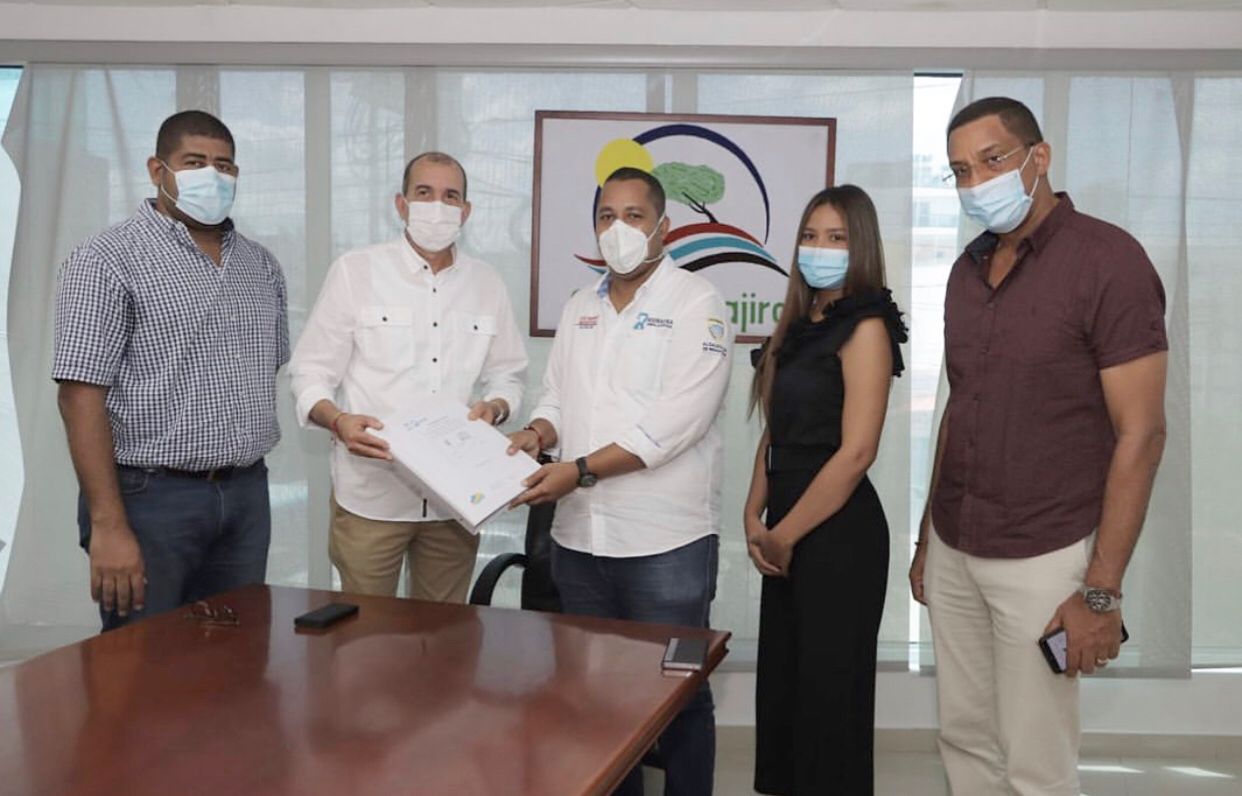 Con recursos de la sobretasa ambiental se realizarán obras de recuperación de zonas verdes en la Avenida La Marina de Riohacha
