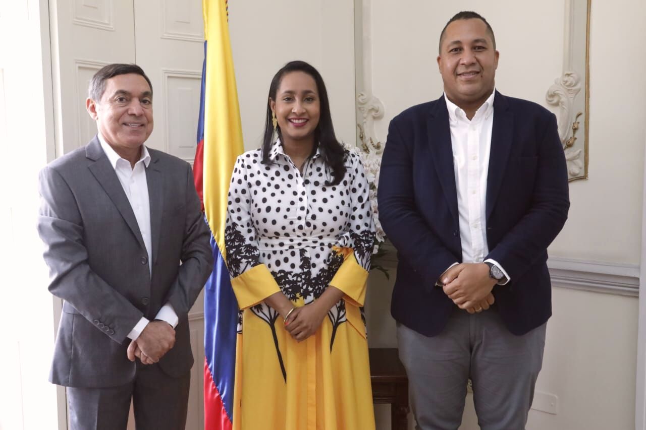 Alcalde de Riohacha consolidó apoyo para Casa de la Aduana, Escuela Taller y el Festival Francisco El Hombre
