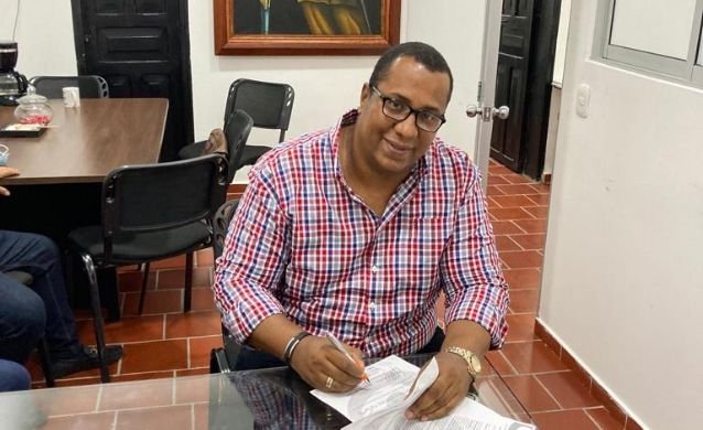 Abogado guajiro Jhon Brehiner Torres Carrillo, nuevo director Administrativo de Defensa Judicial de Girón, Santander
