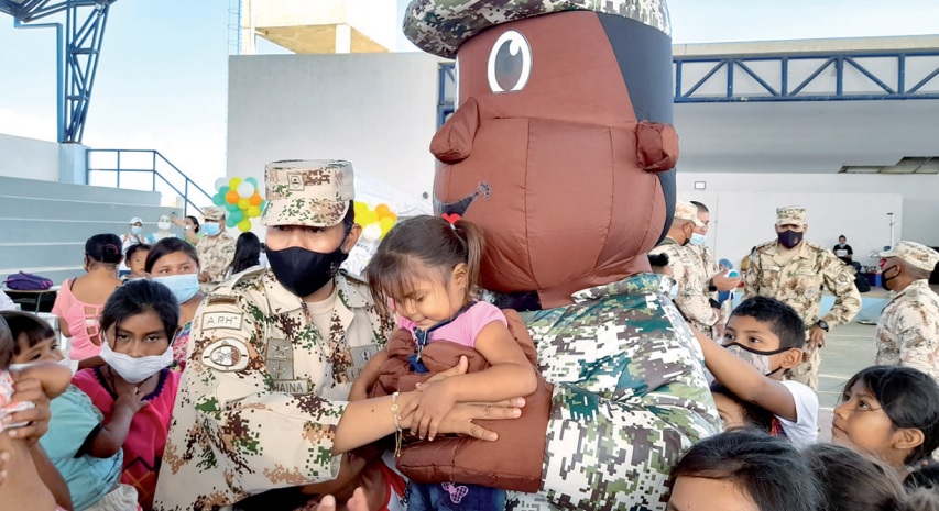 Julieth Paola Pushaina, la primera cabo wayuú del Ejército Nacional