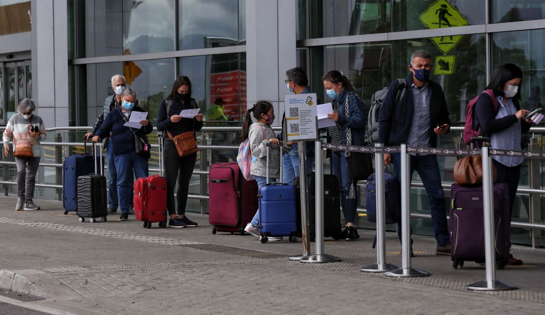 Nueve viajeros fueron devueltos por no cumplir requisitos para ingresar a Colombia
