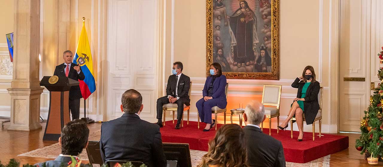 Propuesta de aumentar en un 10,07% el salario mínimo responde al clamor de los trabajadores: Duque