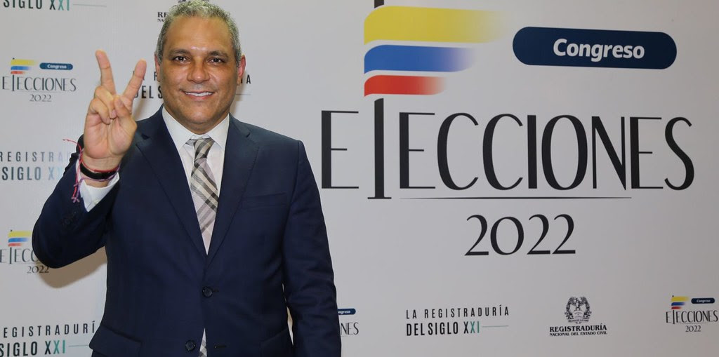 José David Name inscribe su candidatura al Senado de la República