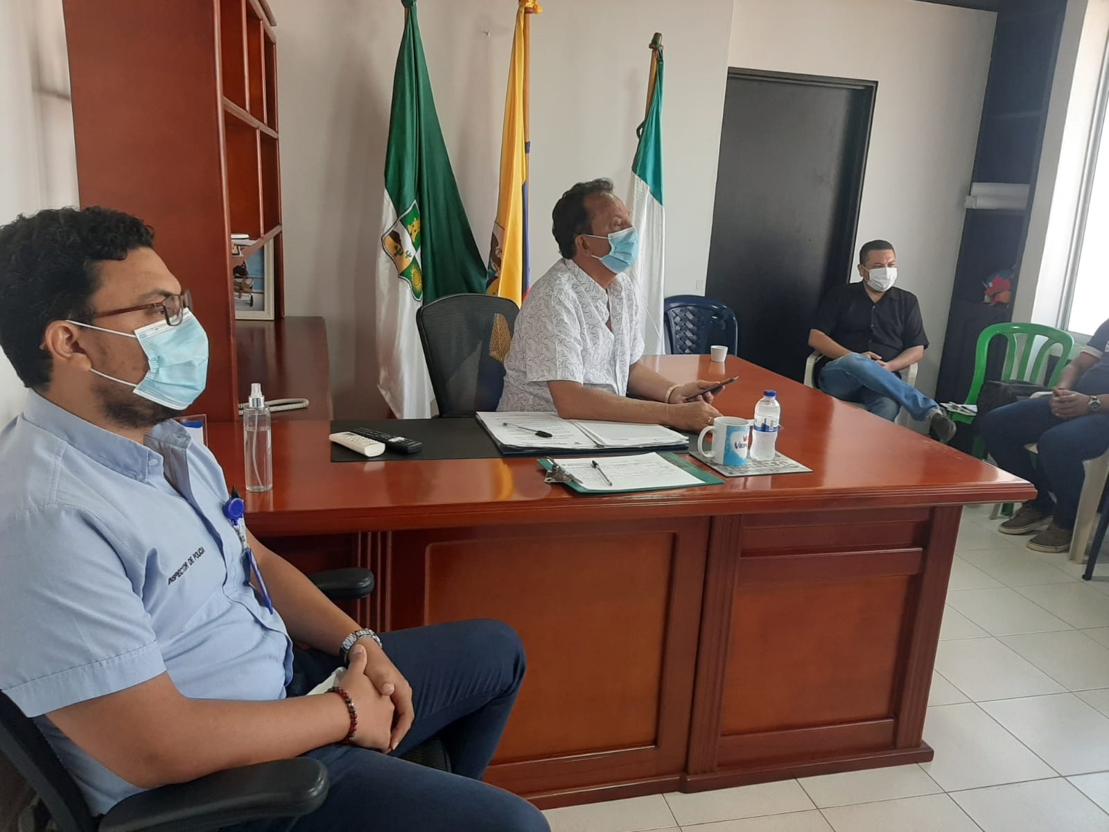 Alcalde de Villanueva pide que se investigue origen de panfleto amenazante a Comité de Revocatoria