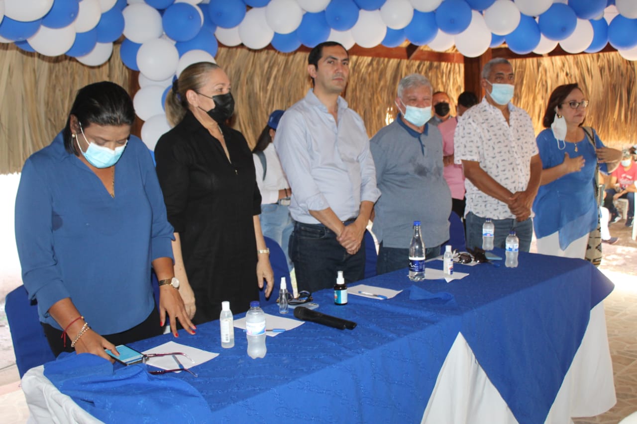 Candidato presidencial David Barguil se reúne con los conservadores de La Guajira