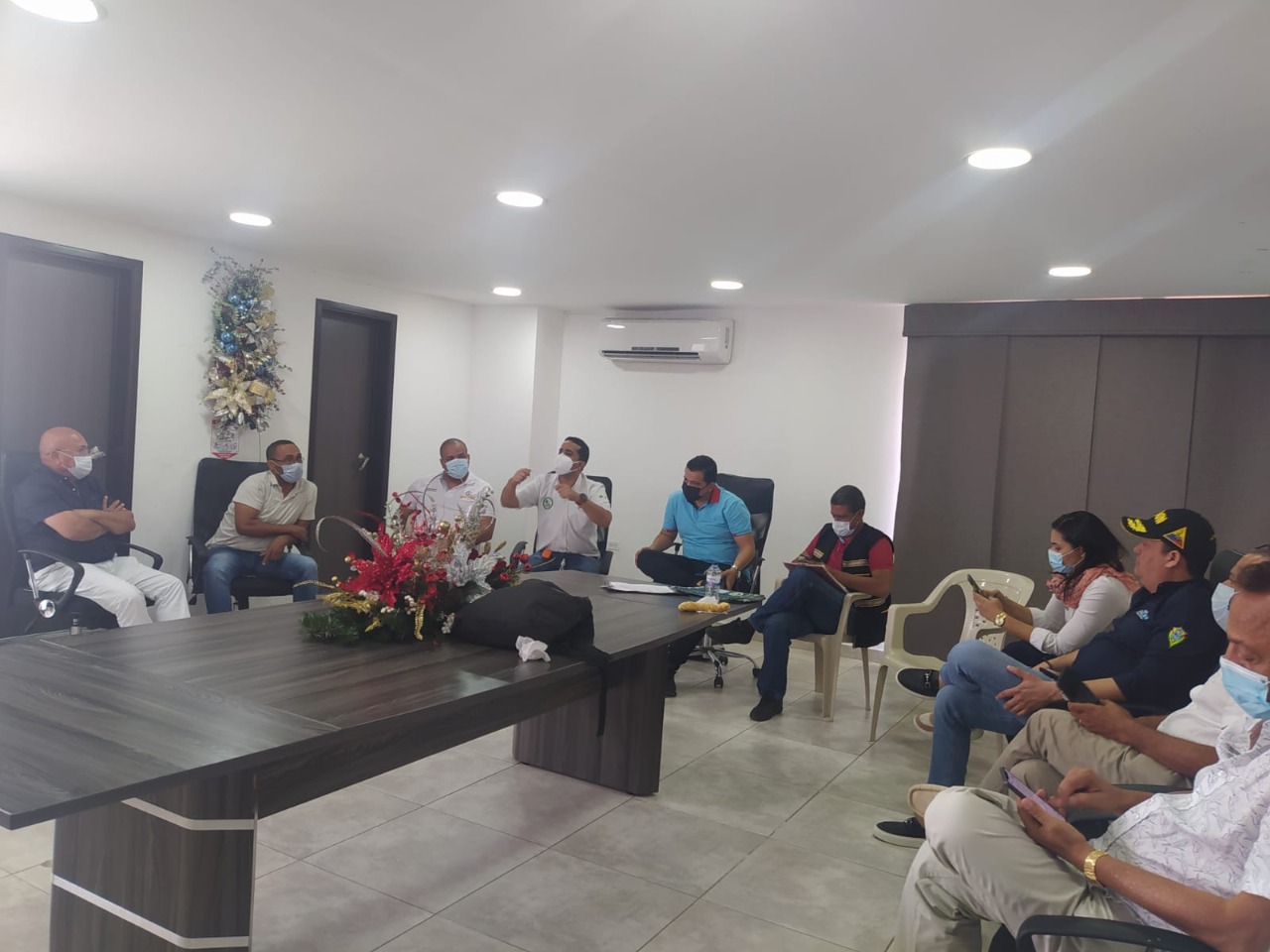 Alcaldes del Sur y Gobernación se reunieron para abordar revisión de asignación de cupos de gasolina