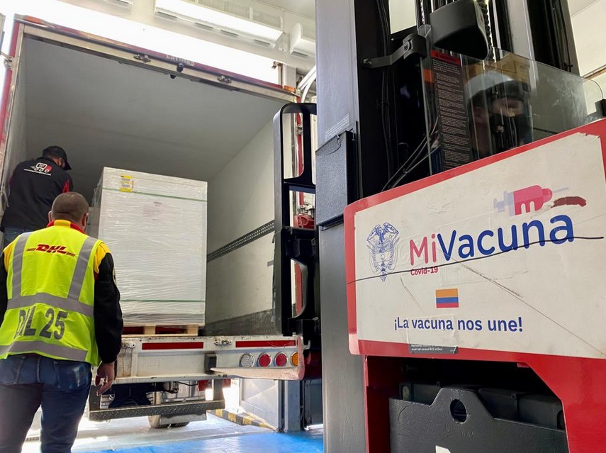 Llegan a Colombia 2,1 millones de dosis de la vacuna de Sinovac contra el Covid-19